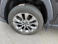2025 Toyota RAV4 XLE AWD, PREMIUM, LEATHER, SUNROOF - Photo 5