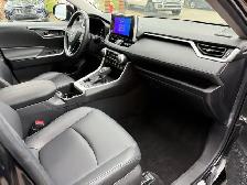 2025 Toyota RAV4 XLE AWD, PREMIUM, LEATHER, SUNROOF - Photo 10