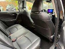 2025 Toyota RAV4 XLE AWD, PREMIUM, LEATHER, SUNROOF - Photo 13