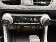 2025 Toyota RAV4 XLE AWD, PREMIUM, LEATHER, SUNROOF - Photo 19