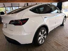 2023 Tesla Model Y Long Range - Photo 4