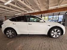 2023 Tesla Model Y Long Range - Photo 5