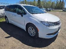 2024 Chrysler Grand Caravan SXT - Photo 3