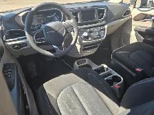 2024 Chrysler Grand Caravan SXT - Photo 9