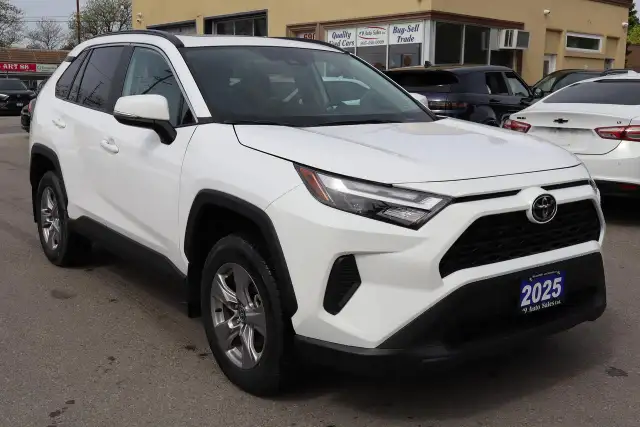 2025 Toyota RAV4 XLE AWD