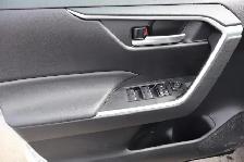 2025 Toyota RAV4 XLE AWD - Photo 17