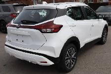 2025 Nissan Kicks SV - Photo 2