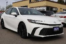 2026 Toyota Camry SE Hybrid
