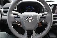 2026 Toyota Camry SE Hybrid - Photo 10
