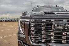2026 GMC Sierra 3500HD Denali Ultimate - Photo 11