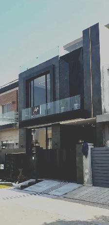 Designer's House on Sale - Photo 2