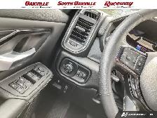 2025 Ram 1500 SPORT | CREW | CLEAN CARFAX | 1 OWNER | SPRAY IN | - Photo 17