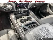 2025 Ram 1500 SPORT | CREW | CLEAN CARFAX | 1 OWNER | SPRAY IN | - Photo 18