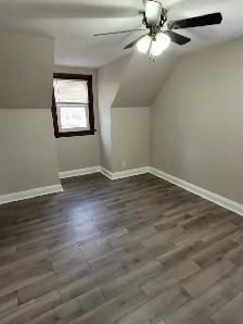 One Bedroom Apartment For Rent - Photo 3