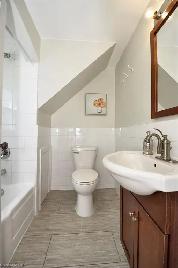 One Bedroom Apartment For Rent - Photo 6