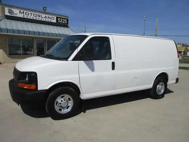 2016 Chevrolet Express Cargo Van RWD 2500 135'