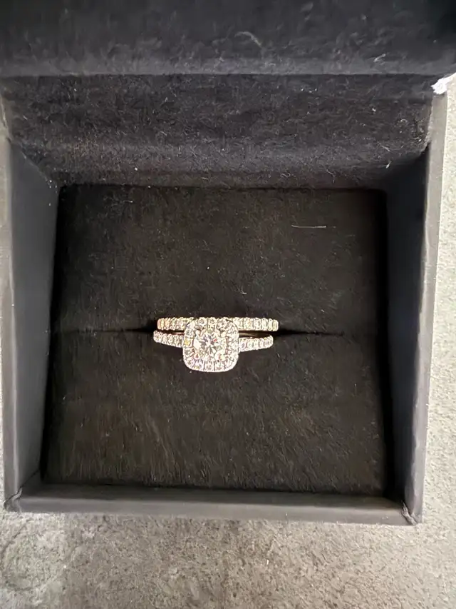 Vera Wang wedding ring