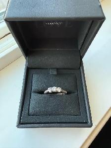 Vera Wang wedding ring - Photo 2