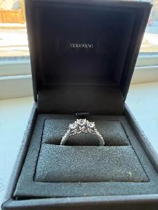 Vera Wang wedding ring - Photo 3