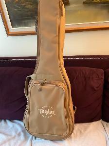 Taylor CE112 Acoustic/Electric Guitar & Case (MINT) - Photo 2