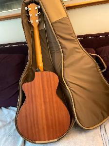 Taylor CE112 Acoustic/Electric Guitar & Case (MINT) - Photo 3