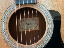 Taylor CE112 Acoustic/Electric Guitar & Case (MINT) - Photo 9