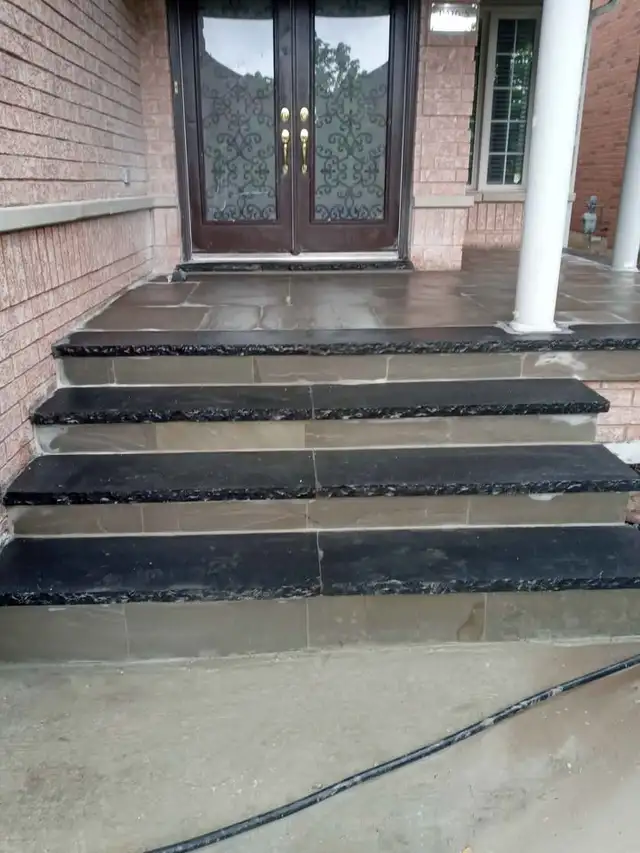Sleek Kota Black Risers-Limestone