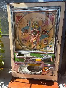 Pachinko Game . As seen on the 70 ‘s show .