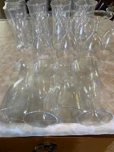 Disposable plastic wine glasses - Photo 2