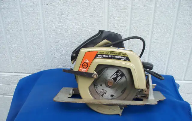 B&D Skilsaw
