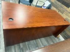 Desk-Execuative - Photo 3