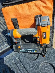 Rigid 16 ga. Brad nailer. Like new. $ 100 - Photo 2