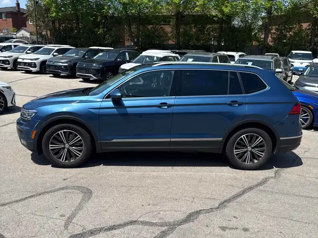 2018 Volkswagen Tiguan Highline 7 passenger , Nav , Sunroof