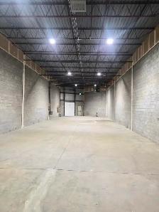 NOUVEAU: BEAU 3,700 PIEDS À LOUER AVEC DOCK, LACHINE