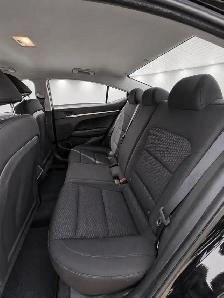 2020 Hyundai Elantra SE - Photo 11