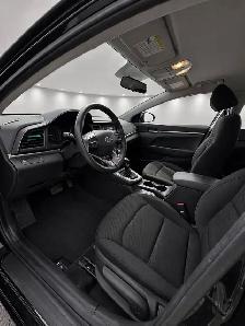 2020 Hyundai Elantra SE - Photo 13