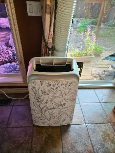 Danby  14000 BTU (700sq.ft) Portable Air Conditioner