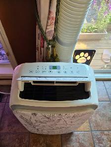 Danby  14000 BTU (700sq.ft) Portable Air Conditioner - Photo 2