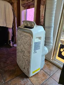 Danby  14000 BTU (700sq.ft) Portable Air Conditioner - Photo 4
