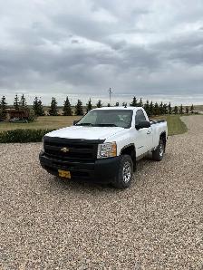 2011 Chev 1500 - Photo 2