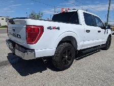 2022 Ford F 150 CREW CAB 4X4 WITH NAVIGATION! - Photo 6