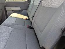 2022 Ford F 150 CREW CAB 4X4 WITH NAVIGATION! - Photo 9