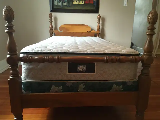 Antique oak twin bed (negotiable)