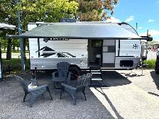 Brand New Viking 17' Travel Trailer Here At Need A Car Oshawa