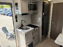 Brand New Viking 17' Travel Trailer Here At Need A Car Oshawa - Photo 5