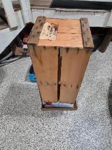 VINTAGE WOOD CRATE - Photo 4