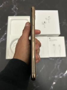 iPhone 11 Pro Max 128GB Airpods/Charger Set/Delivery - Photo 4
