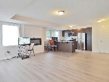 Three Bedroom Townhome Condo for Rent/ End Unit/Barrhaven/Nepean - Photo 7