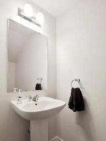 Three Bedroom Townhome Condo for Rent/ End Unit/Barrhaven/Nepean - Photo 9
