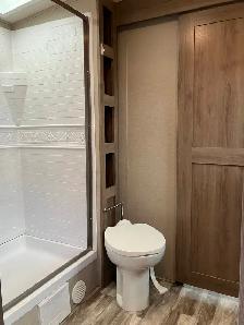 2021 Grand Design, Rear Living, UWV 6106LB, GVWR 7495LB - Photo 7